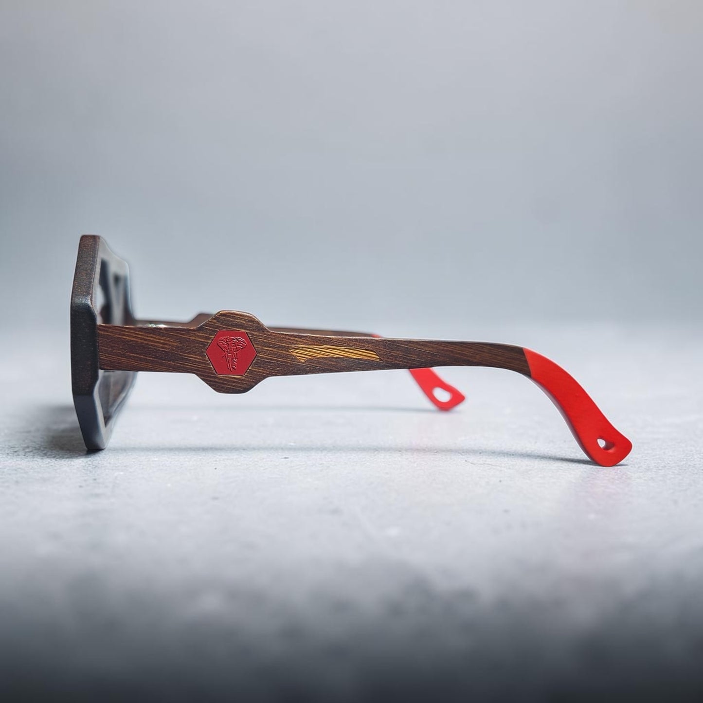 Redline Vyzion OX Walnut